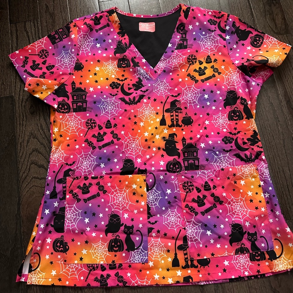Halloween Scrub Top. Size Large. Like new.